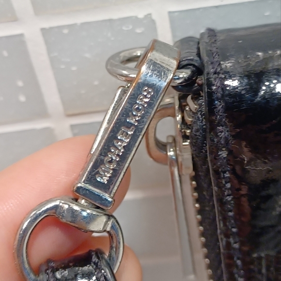 Michael Kors leather wristlet wallet - Picture 7 of 9